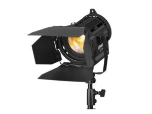 ARRI 650W Stufenlinsen Scheinwerfer Halogen Vorderansicht zum Mieten